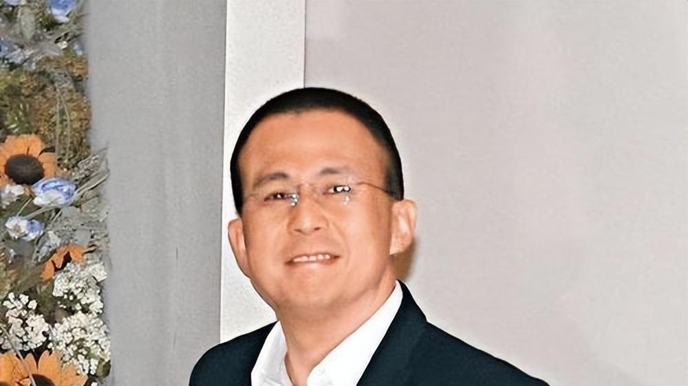 梁洛施带儿子回香港入住李家，郭嘉文的微妙回应与豪门恩怨