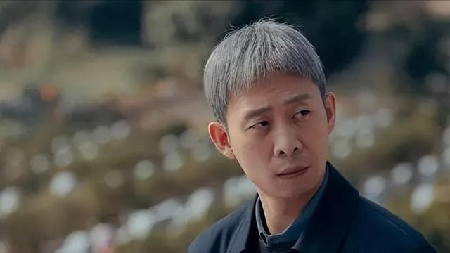 中国演艺圈，军衔大得吓人的4位明星，个个深藏不露，你认识几位