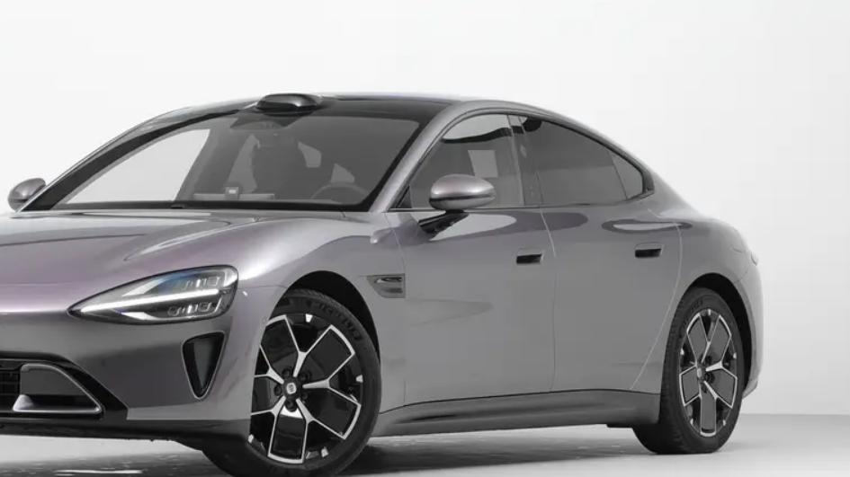 小米SU7火爆市场！542马力3.9秒破百，续航615公里真够用吗？