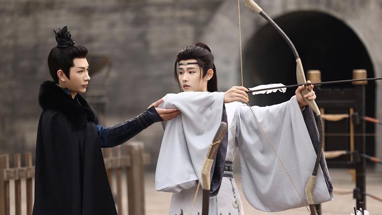 《花颜劫》首播，比女人还女人的妩媚，比蛇蝎还蛇蝎的歹毒