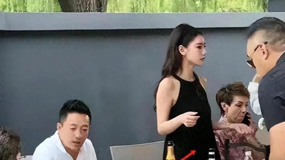 大S不断加码，汪小菲四字回应引爆话题