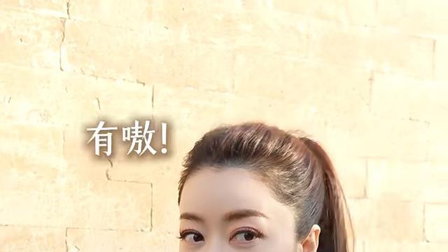 44岁熊黛林现身北京天坛，穿马面裙配波鞋，为家人祈福，无人认出