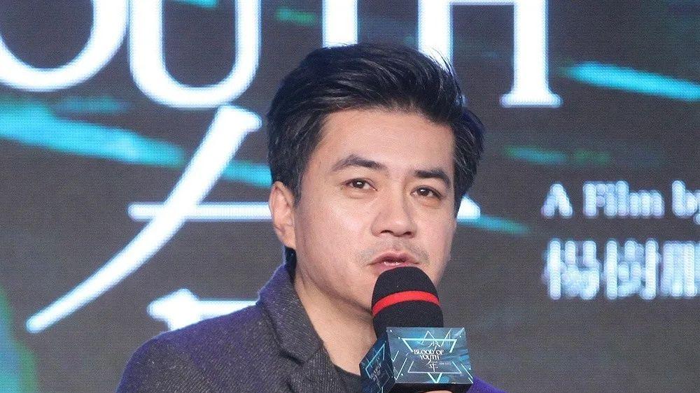 知名导演破口大骂：前妻张歆艺令我作呕，她的丈夫是我的好兄弟！