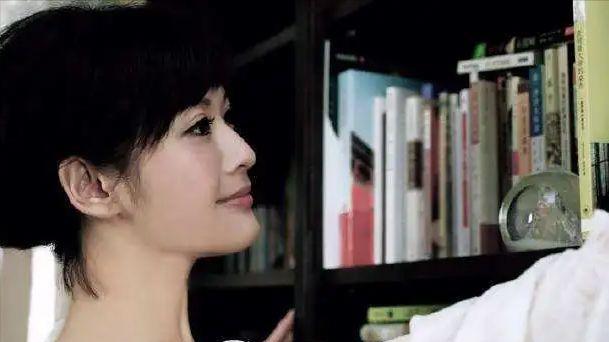 她私生活有多混乱？和冯小刚夜宿8小时，陈红老公为其花1000万？