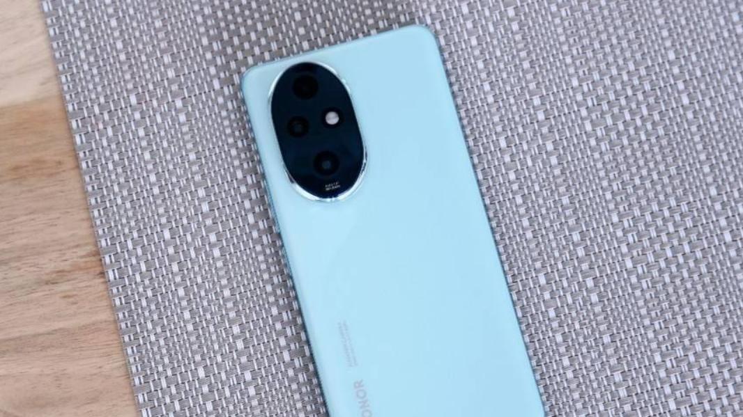 荣耀拍照手机突降1041元，12GB+256GB+50倍变焦，性价比更高了