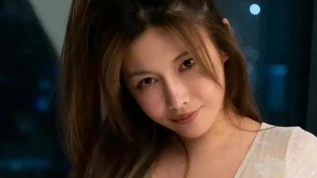 葛夕自曝日入10w，深扒之后娘家背景惊人。这就是又美又飒的底气