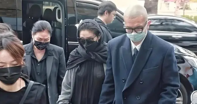 大S不在各大场合露面的原因，知情人给出答案，这就解释通了！