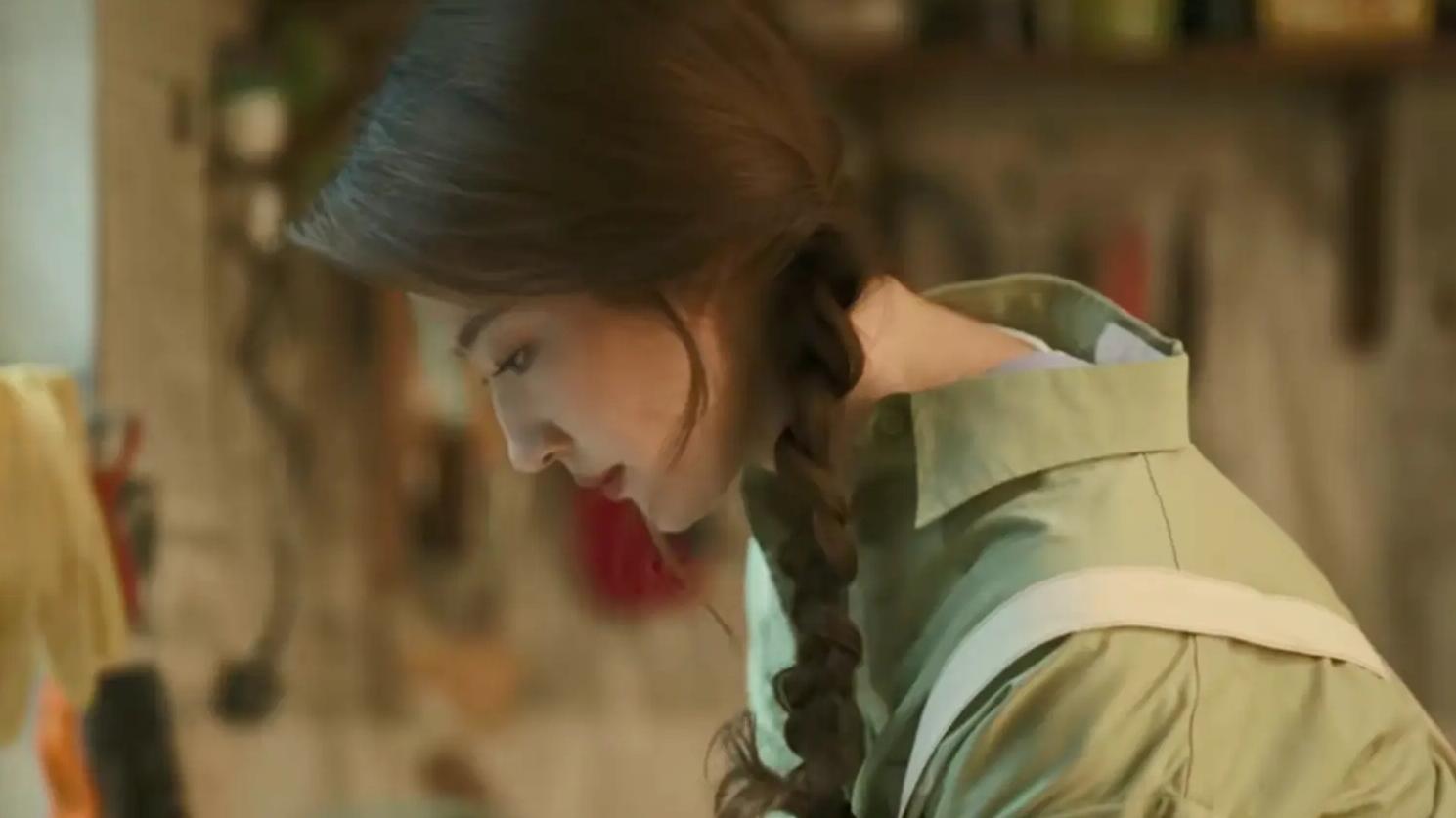 笑不活！见霍建华拿1块砖当礼物，林更新评论区炸了：脑子别颠坏