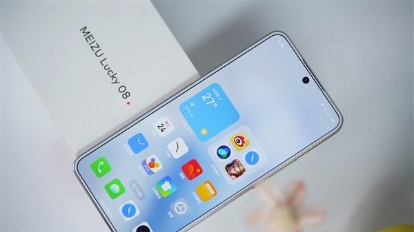 漂亮的不像千元机！魅族新机发布：白色超窄屏+六千大电池+全路AI