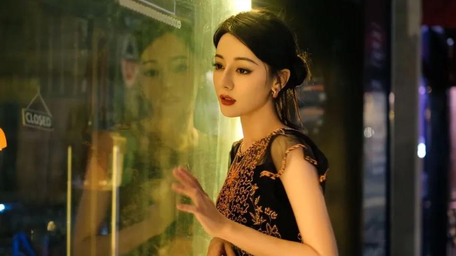 90花被曝偷偷生了孩子，生父是资方的大佬，多条线索指向迪丽热巴