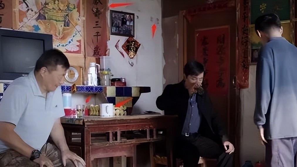 体制内，如果只知道闷头干活，那么你就会成为单位里的“独行者”