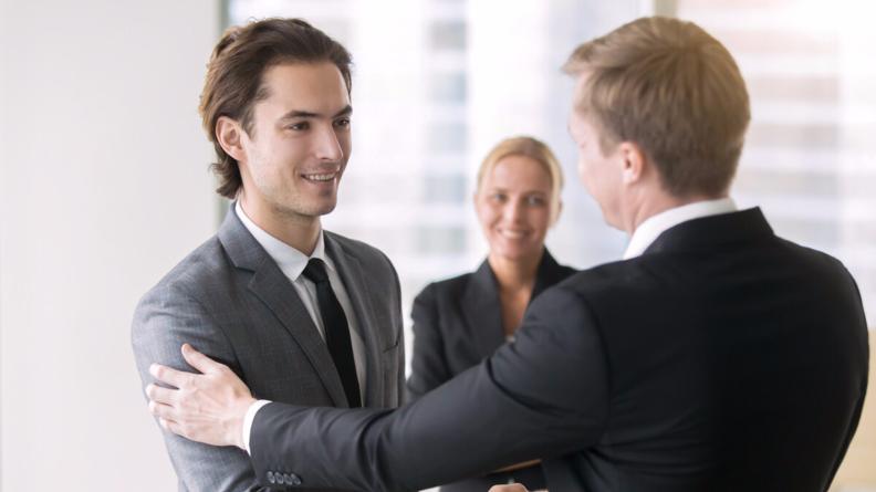 当你没什么能力，领导还护着你，一般是因为这6个原因