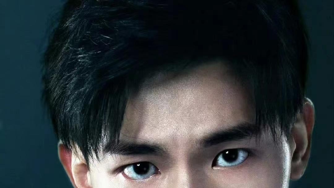 搭档完赵丽颖，又演田曦薇男友，30岁的他换个造型没认出来