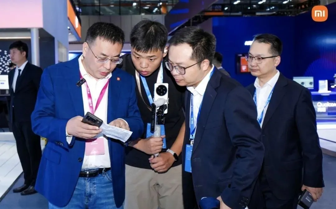 小米15 Pro真机曝光：骁龙8Gen4+6000mAh，性能续航双升级