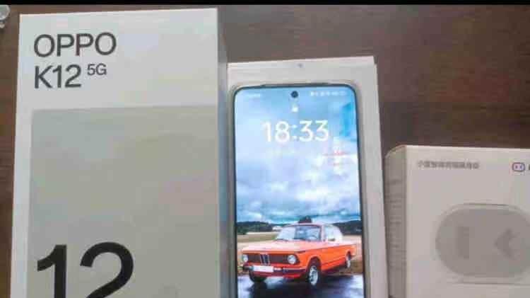 5500mAh+100W+256GB，售价仅1349元，OPPO性价比炸裂