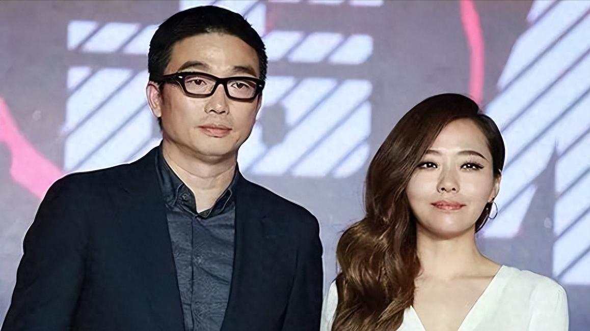 张靓颖：与冯轲相爱15年，被骗走6亿身家，离婚5年后两人天差地别