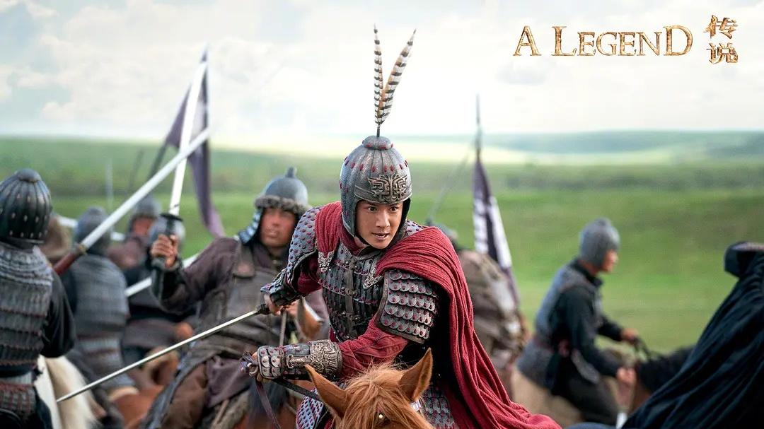 英雄迟暮！电影《传说》口碑票房双双失利，但70岁成龙已经尽力了