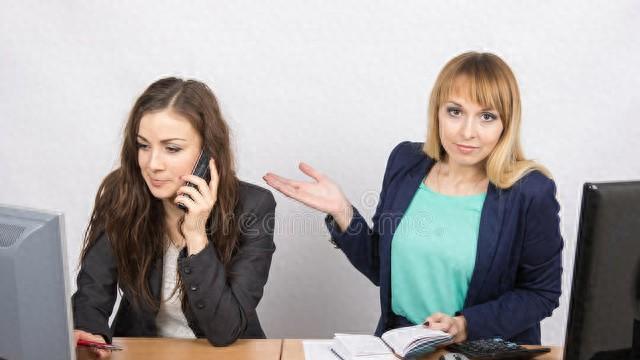 同事想要干掉你，会悄悄做这3件事