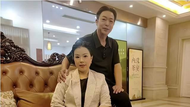 许敏夫妇庆祝结婚34年，被内涵立人设炒作，姚策生前经历揭露真相