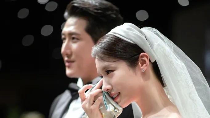 朴智妍离婚细节被曝出！结婚两年男方却多次出轨，粉丝一致力挺