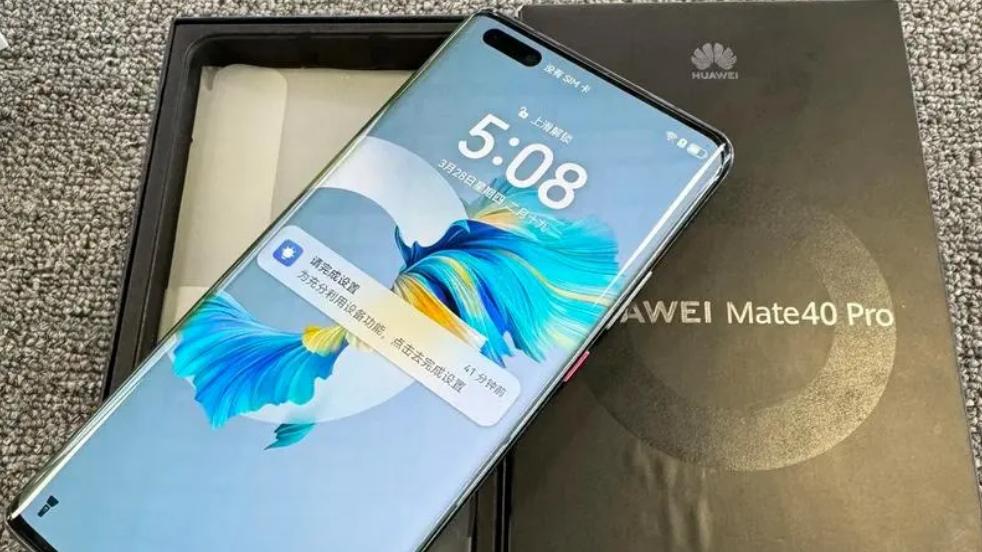 从6499元跌至2578元，麒麟9000+鸿蒙OS，华为高端旗舰沦为中端机