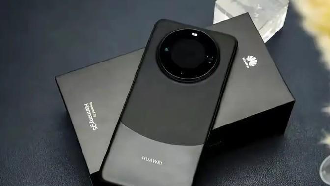 小米15等新机集体涨价！网友热议：超过五千块不如买华为Mate70？