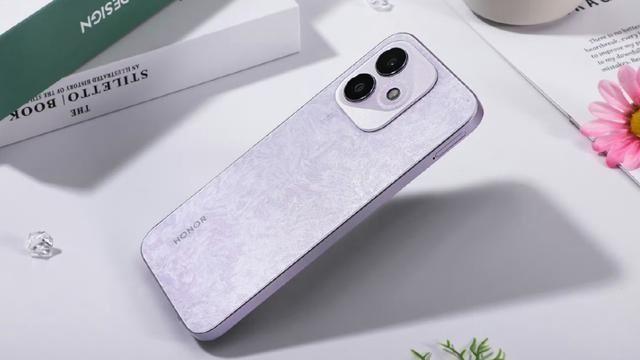 荣耀彻底放下面子，256GB才卖1199元，整机防水+十面抗摔