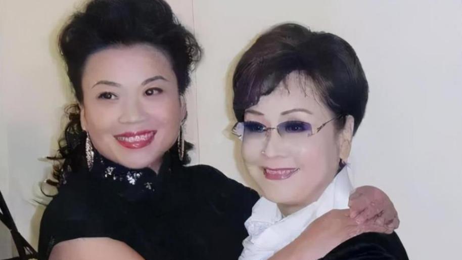 张也|她是李谷一的女儿，曾上过27次春晚，如今55岁仍然单身