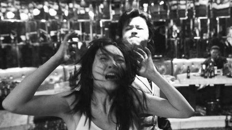 尺度已达到B级片了？看了释小龙这片，我想说：扫黑片就该这样拍