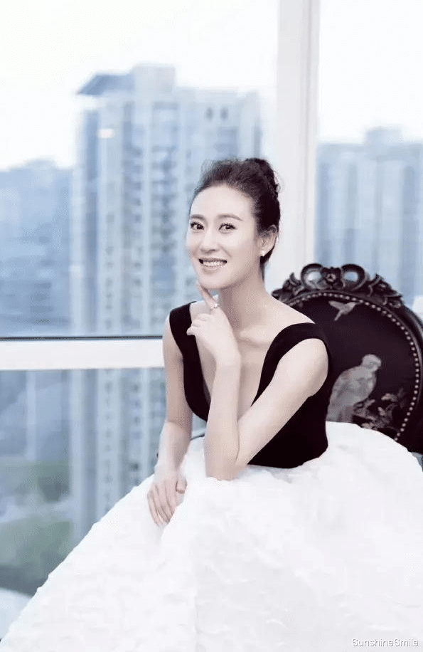 《庆余年》柳姨娘赵柯:剧中最美后妈,年轻时惊艳四座,性感迷人