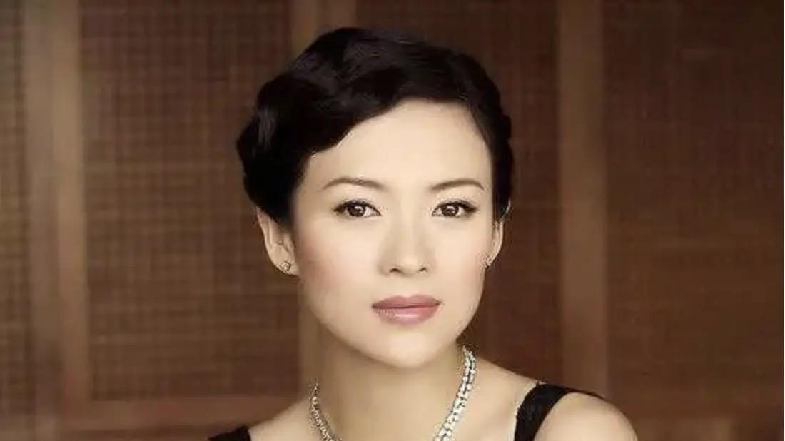 17岁时的章子怡撩人心弦吗？大学旧照曝光，这样的玉女，你娶到做梦都会笑醒