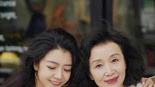 等你老了，请务必远离这3种“大妈感红唇”，不仅显老显俗还廉价