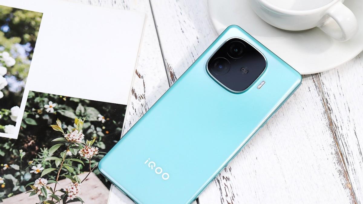 2000元价位谁是最佳选择？红米真我iQOO魅族四款产品比比看