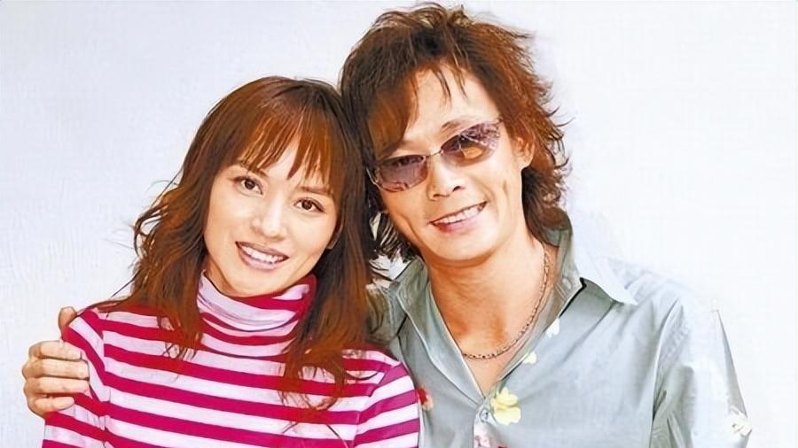 著名歌手黄品源：离婚不离家的男人，56岁与俄罗斯钢琴家再婚