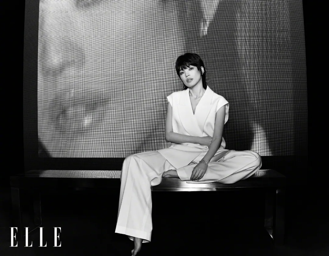 舒淇风姿卓越 白皙美足