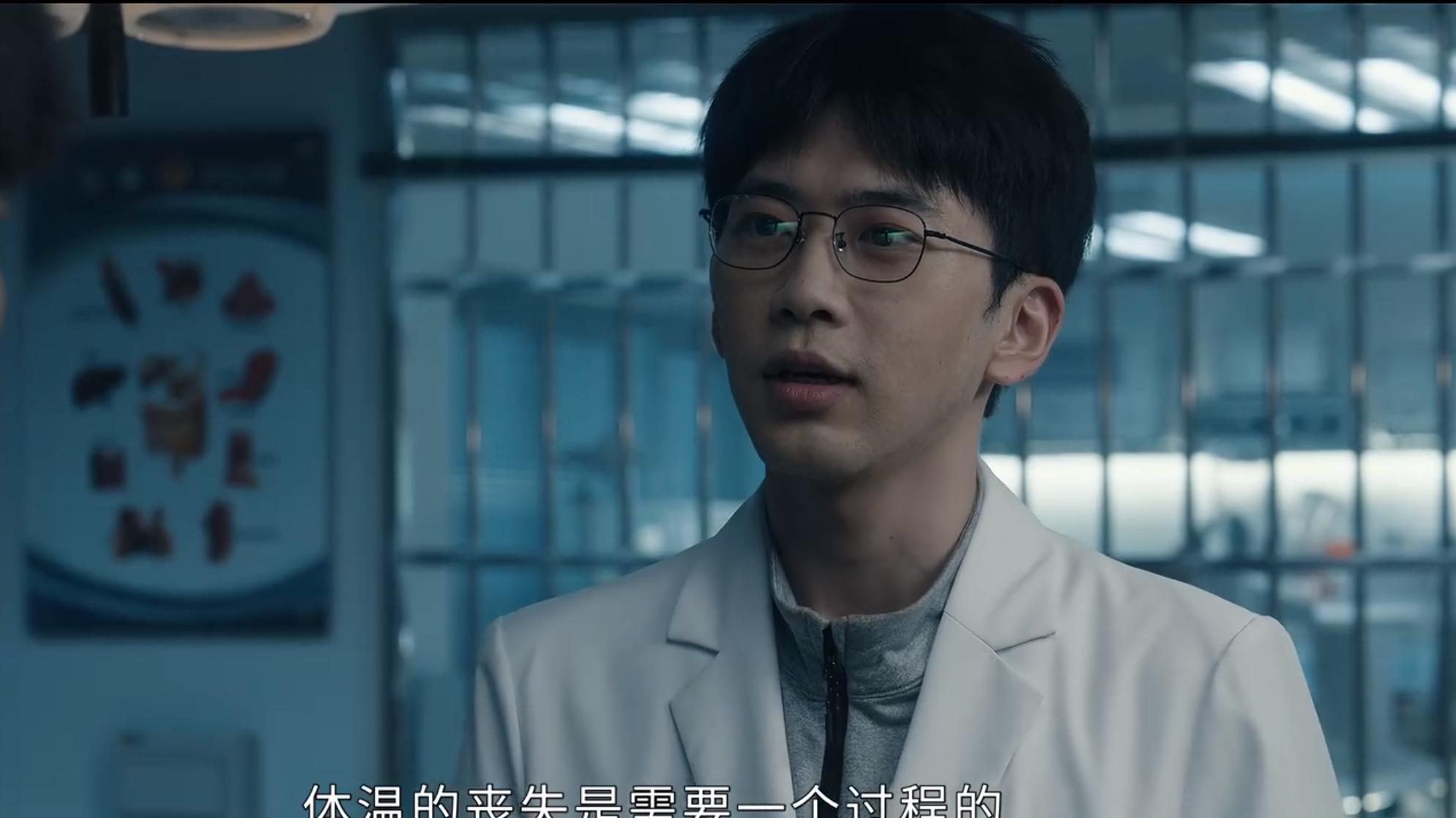 《白夜破晓》费启鸣被骂抢资源，换演员实属无奈，他被黑的好惨