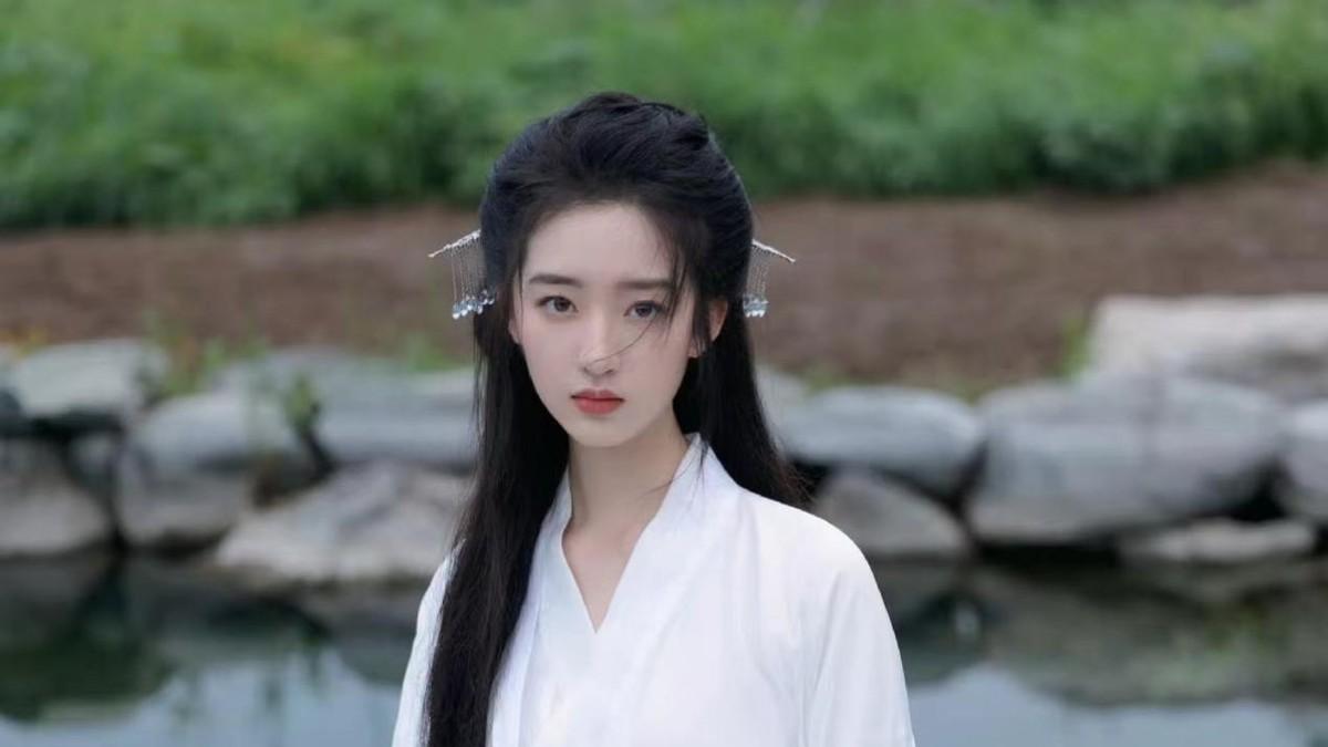 把林黛玉演得像丫鬟，新《红楼梦》让观众坐不住，换这3位演就完美了