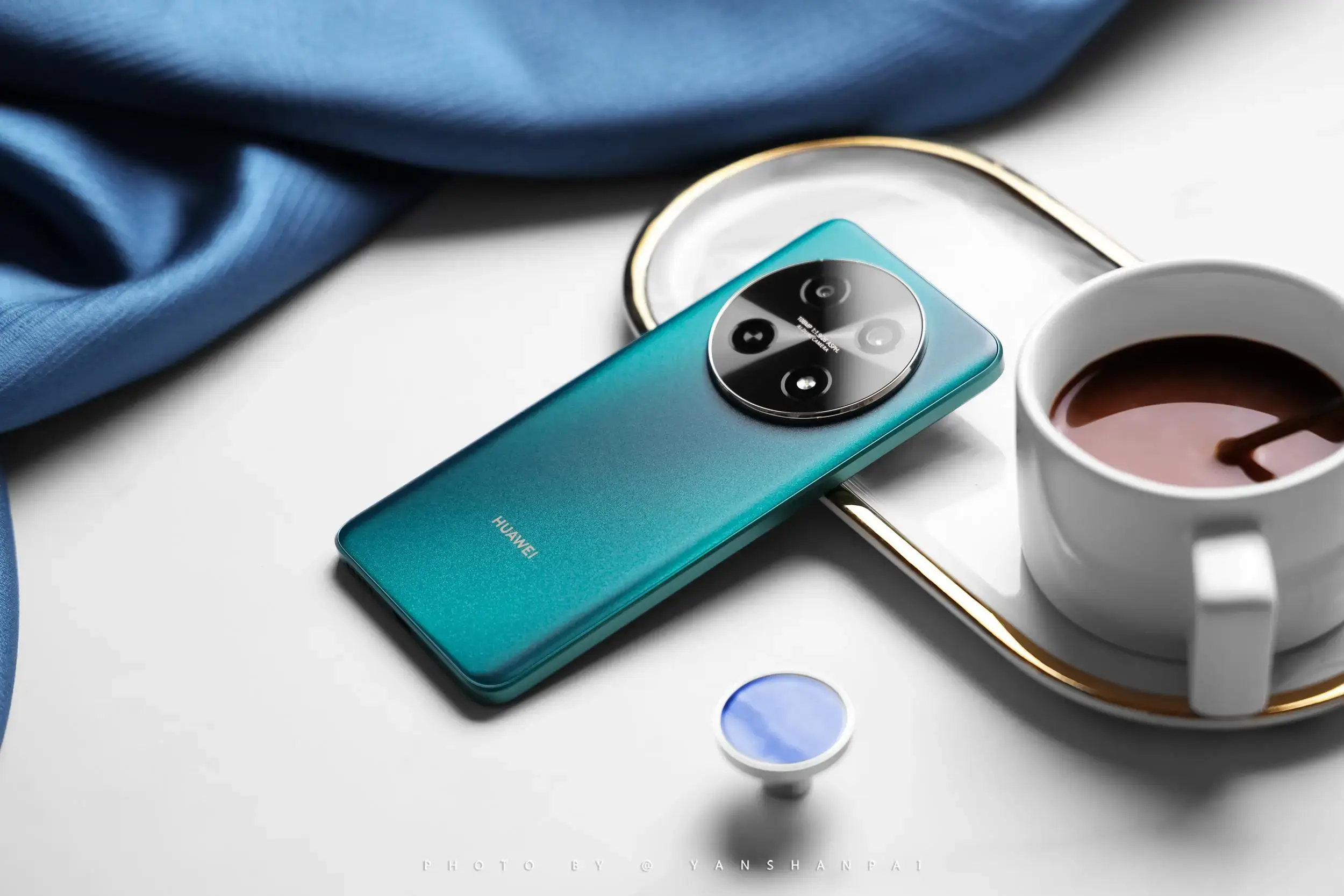 1399元，荣耀新机外观定了，这设计绝对是来捣乱的