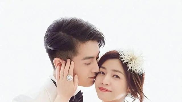 陈晓陈妍希婚变这事早有端倪，一个眼神显示：他俩是在浪费生命