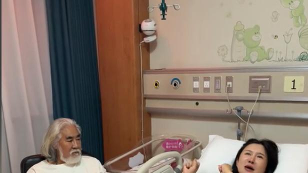 73岁张纪中喜迎第四胎，妻子杜星霖曝孩子性别，评论区让人笑不活