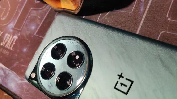 发布三个月跌至2899元，骁龙8Gen3带6100mAH大电池，还有百瓦闪充