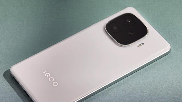 6000mAh超薄蓝海电池+80W闪充，12GB+256GB降到了1417元