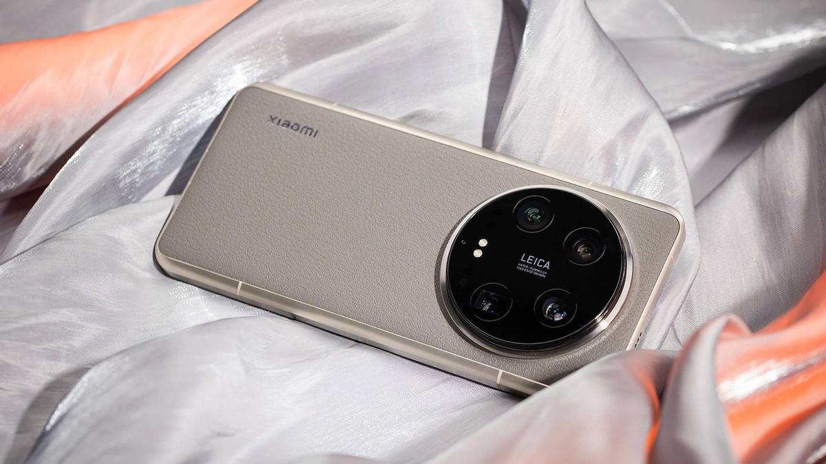 雷军“机皇”突降1344元，1英寸徕卡+骁龙8Gen3，售价更亲民了