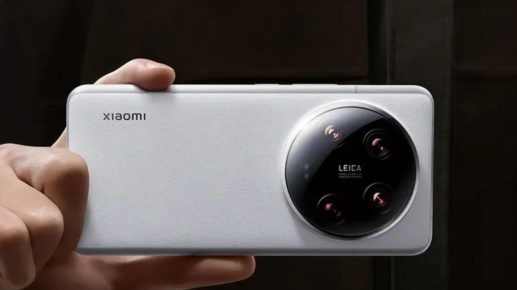 小米15Ultra配置参数曝光，小米15Pro还值得买吗？