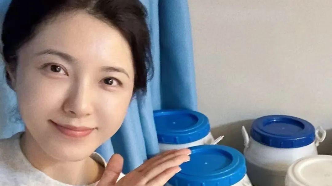 冲上热搜！知名女星自曝家中有1500斤这东西，网友震惊