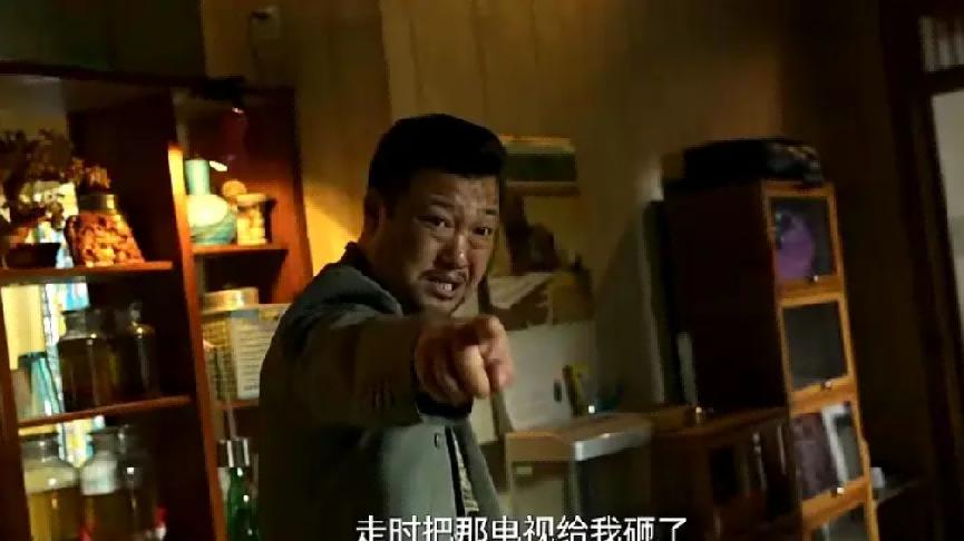 厨艺好爱干净一身腱子肉，44岁糙汉被“倒贴”，他是内娱新顶流