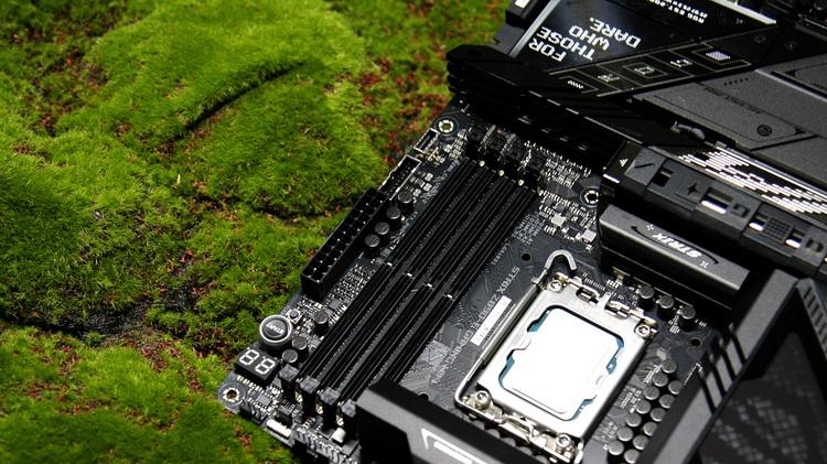 华硕ROG STRIX Z890-E主板图赏，“箭湖”平台的全能新“窝”