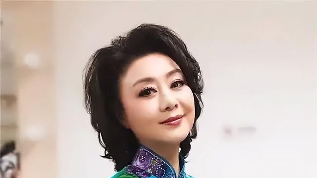 李胜素十张珍贵的照片，见证“京剧第一美人”才貌俱佳