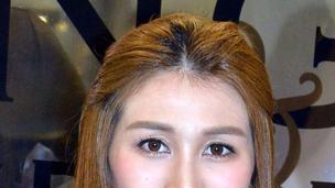 何超盈减肥成功堪比贾玲，罕晒夫妻合影，辛奇隆眼神紧盯漂亮老婆