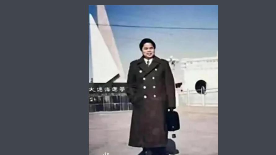 新闻背后：黄敏被双开，一个男人被一条大鲶鱼搅得天翻地覆的人生